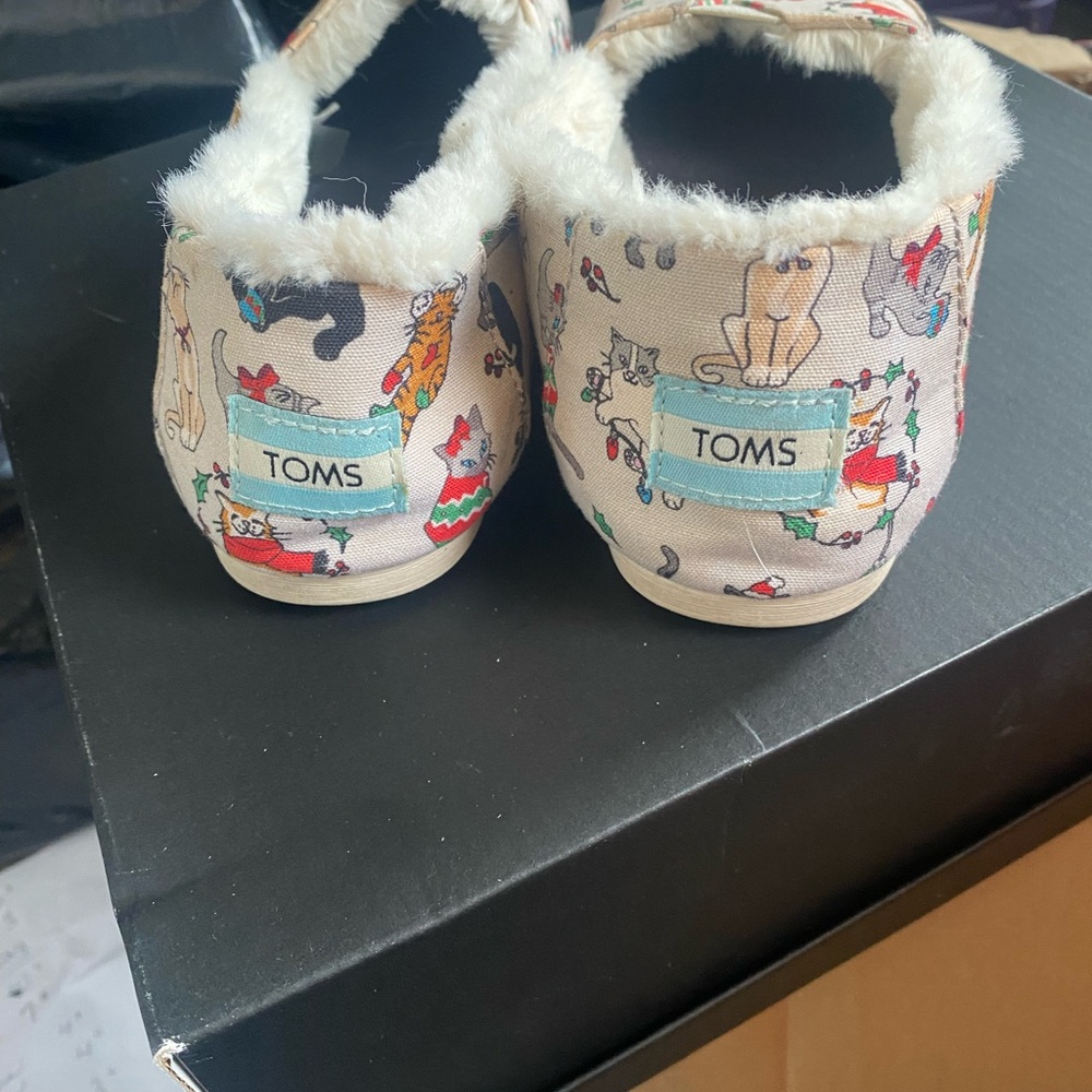 TOMS Slippers with Colorful Animal Design